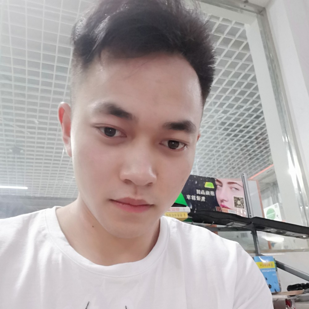 短靴的细心的照片