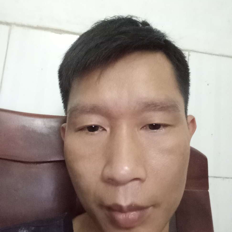 帅气凝眸大雁的照片
