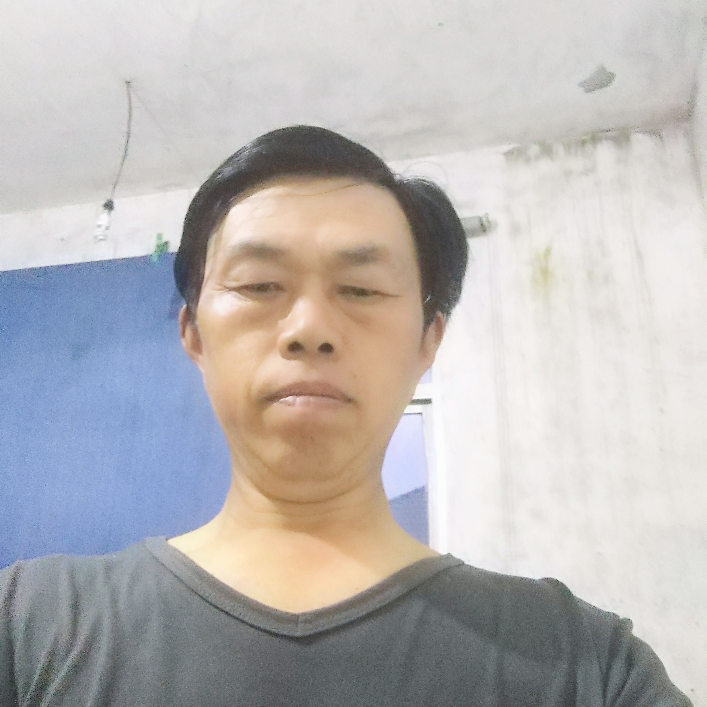 微笑和现实的照片
