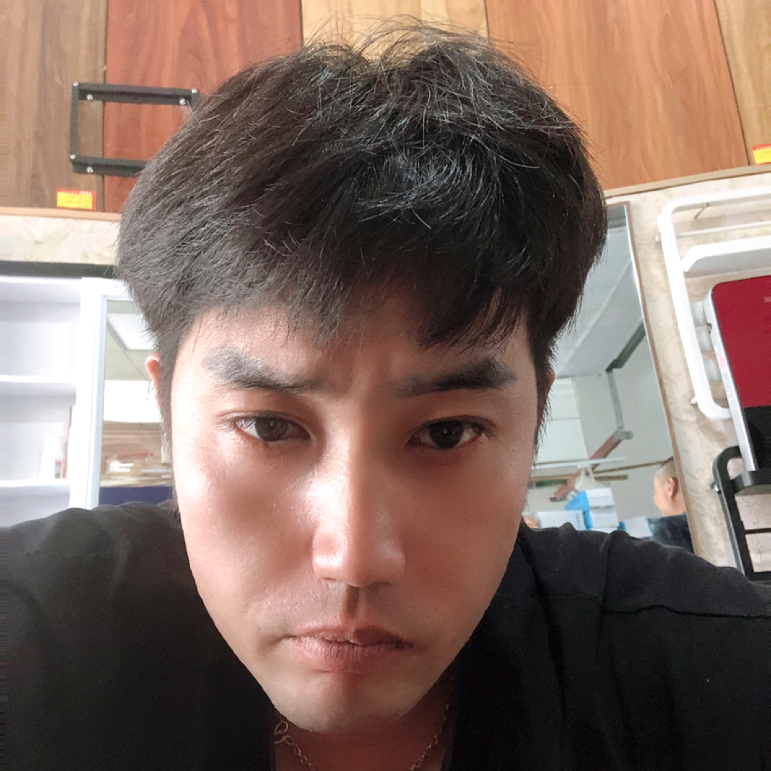 带娃潮男的照片
