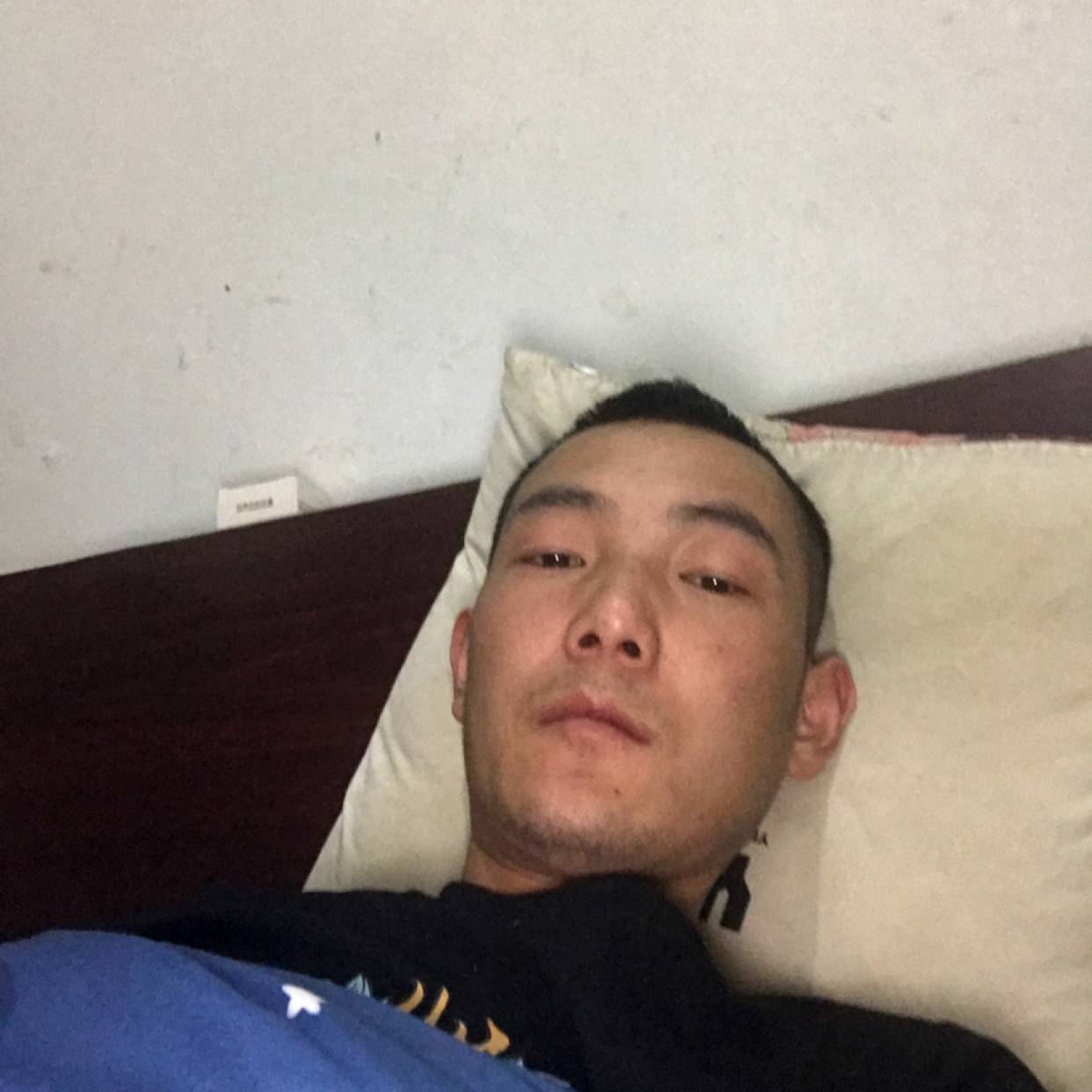 哭泣等待心岛的照片
