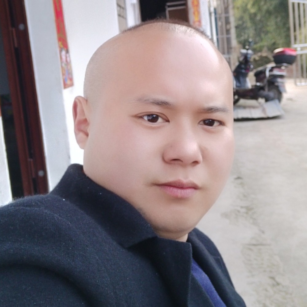 蘩藜无垠的照片