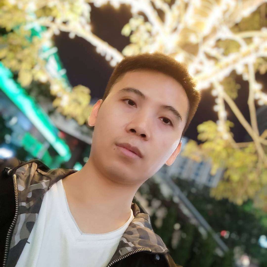 流岚闻高高的照片