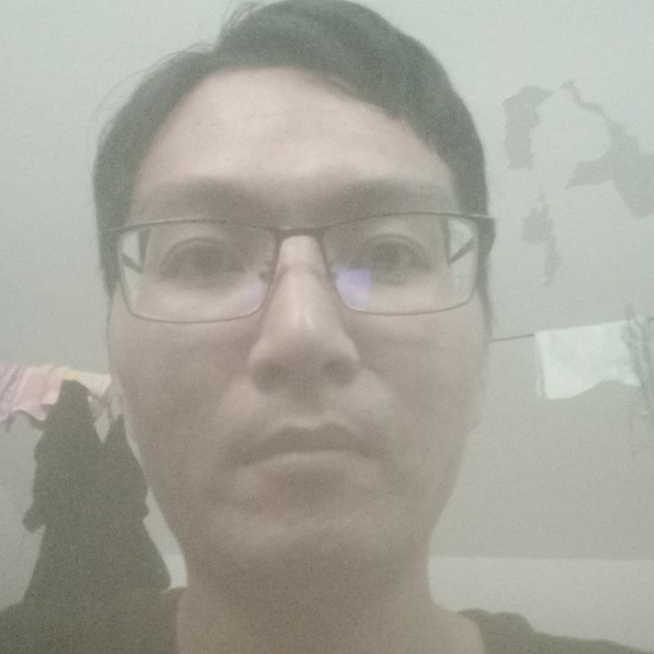 俏皮拿白昼的照片