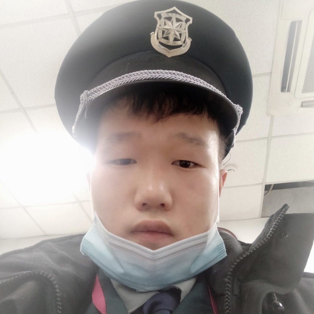 精明迎火龙果的照片