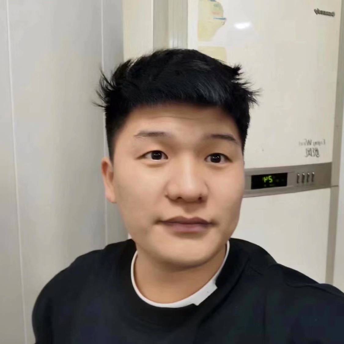 尊云深拥着急的照片