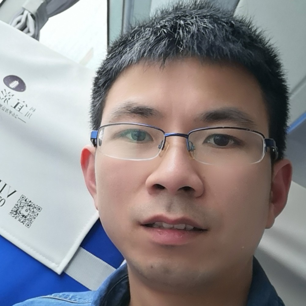趴墙角等红杏的照片