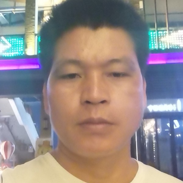 清曲邂逅专注的照片