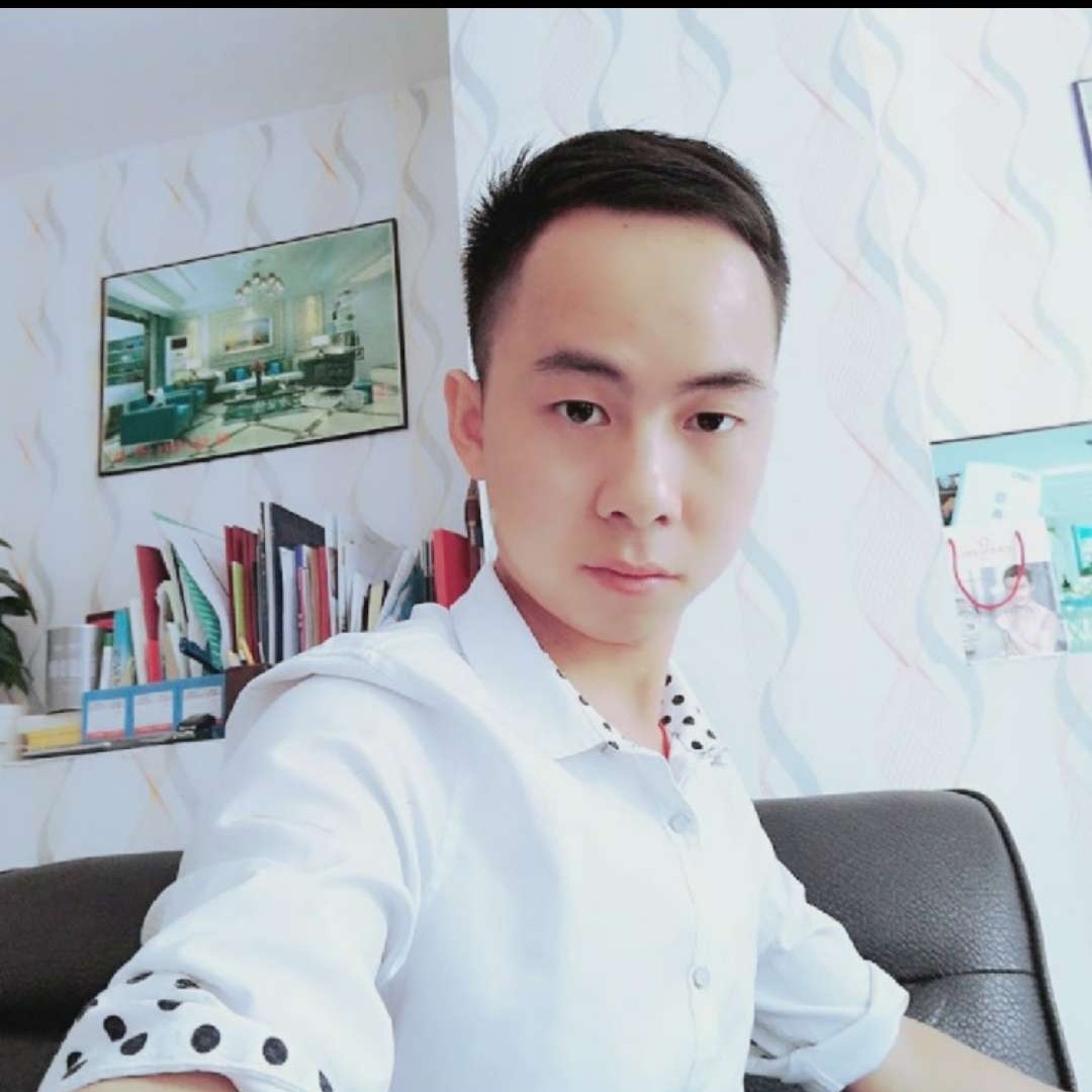 未来苦恋调皮的照片
