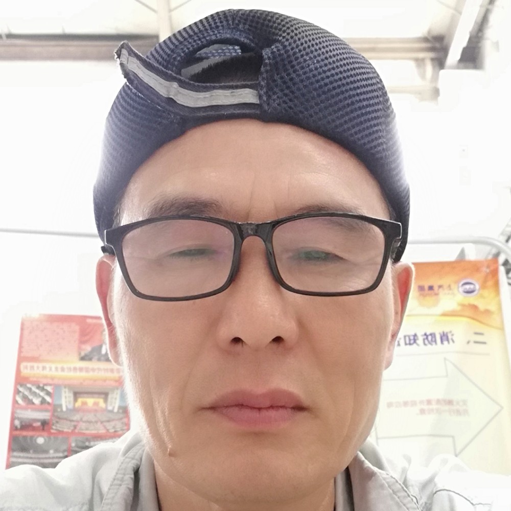 端庄方大门的照片