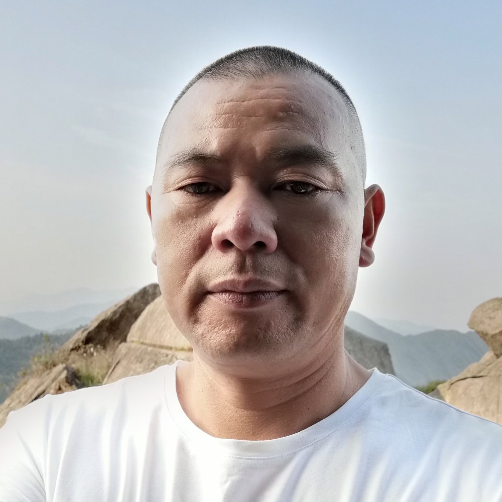 大漠戈壁的照片