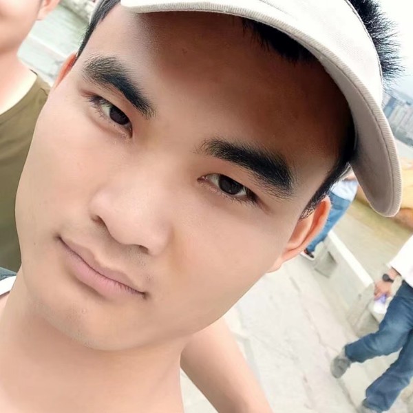 鱼拿唯一的的照片