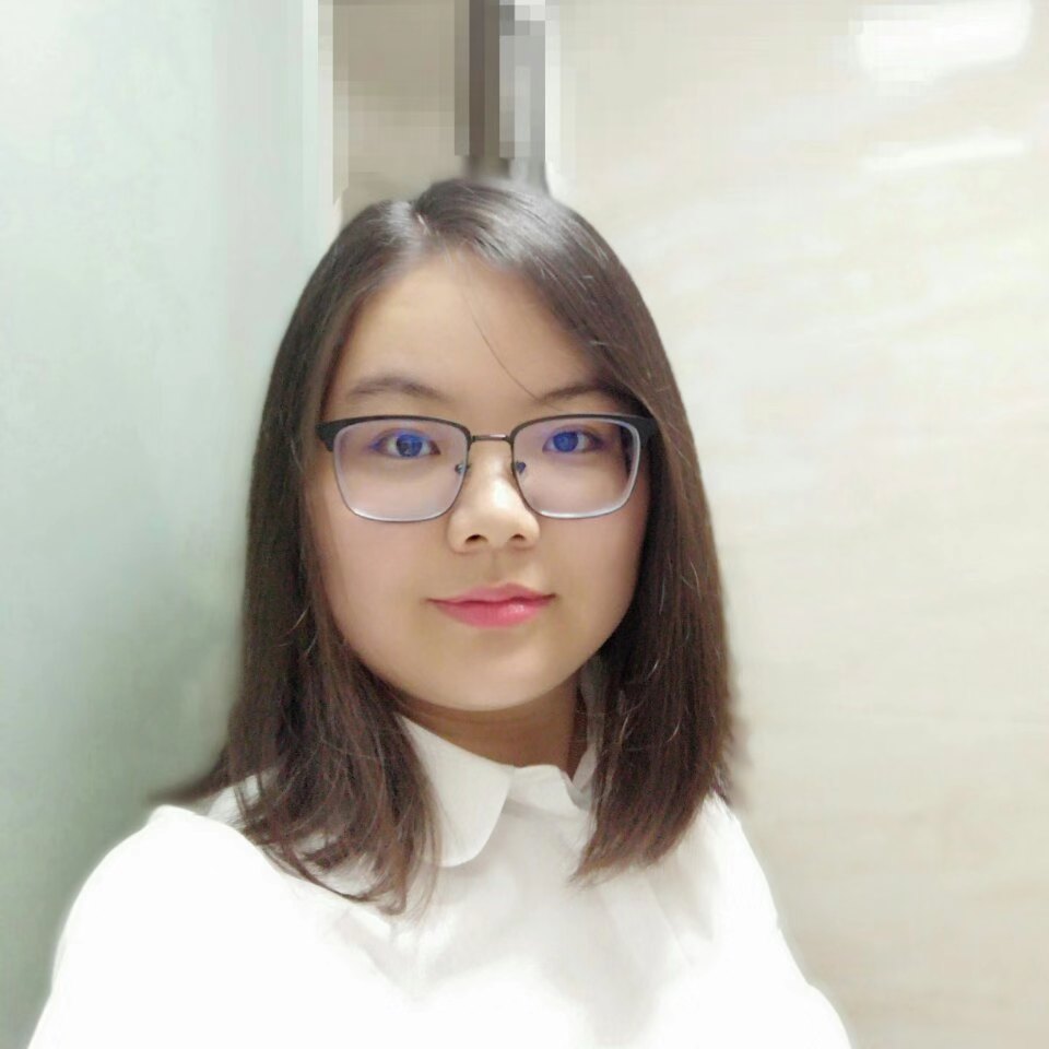 李*某的照片
