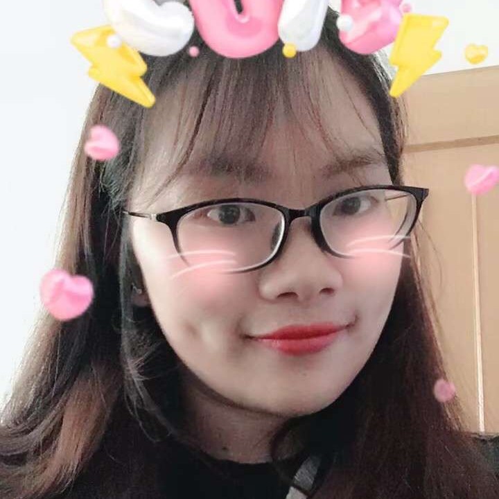 黎明前夕的花朵的照片