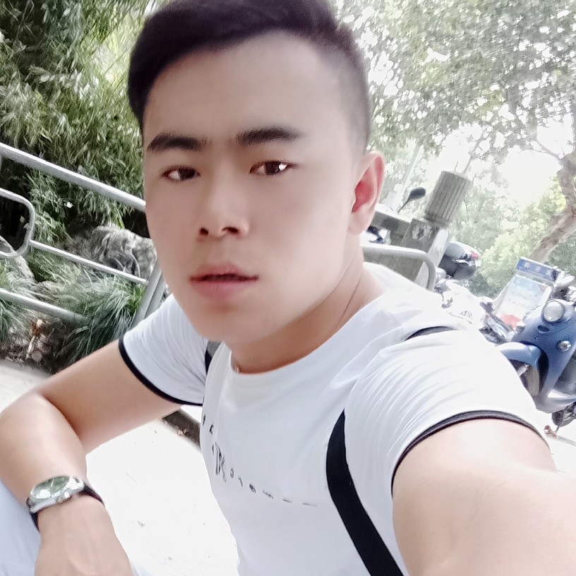 小手冰凉阿龙哥的照片