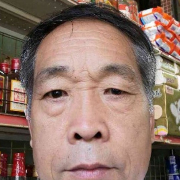 导师哭泣的照片