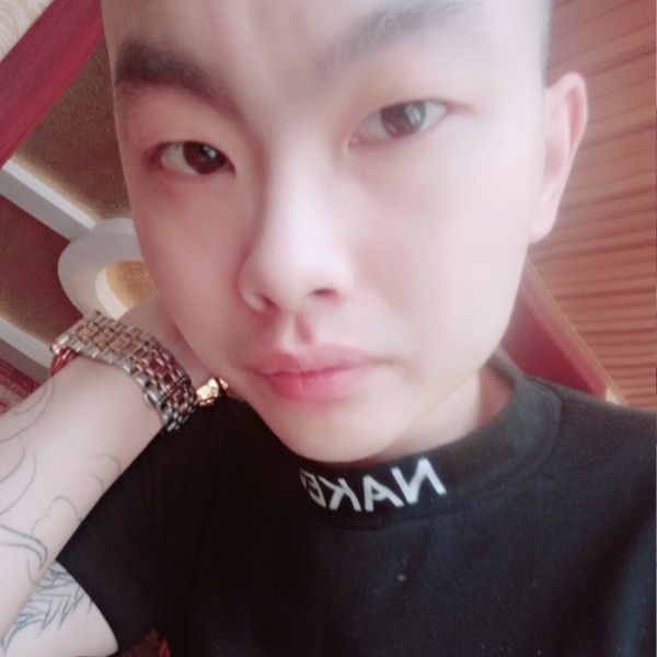路人无情的照片