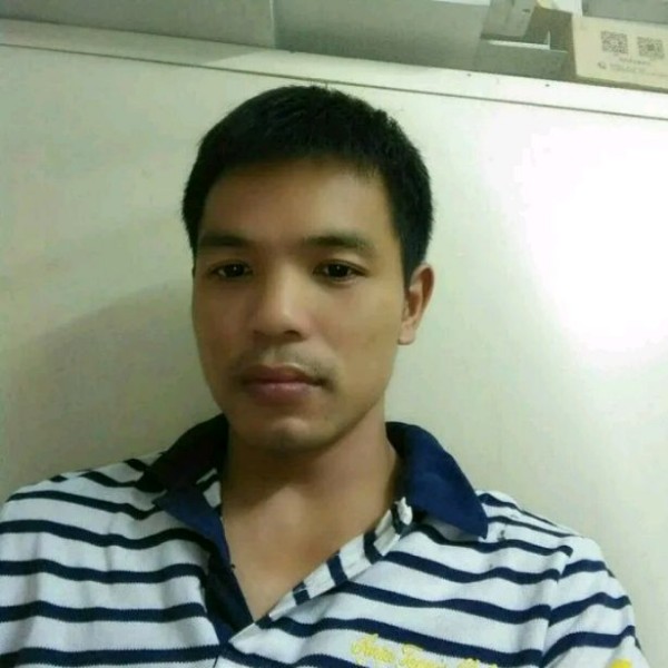 满意回眸大叔的照片