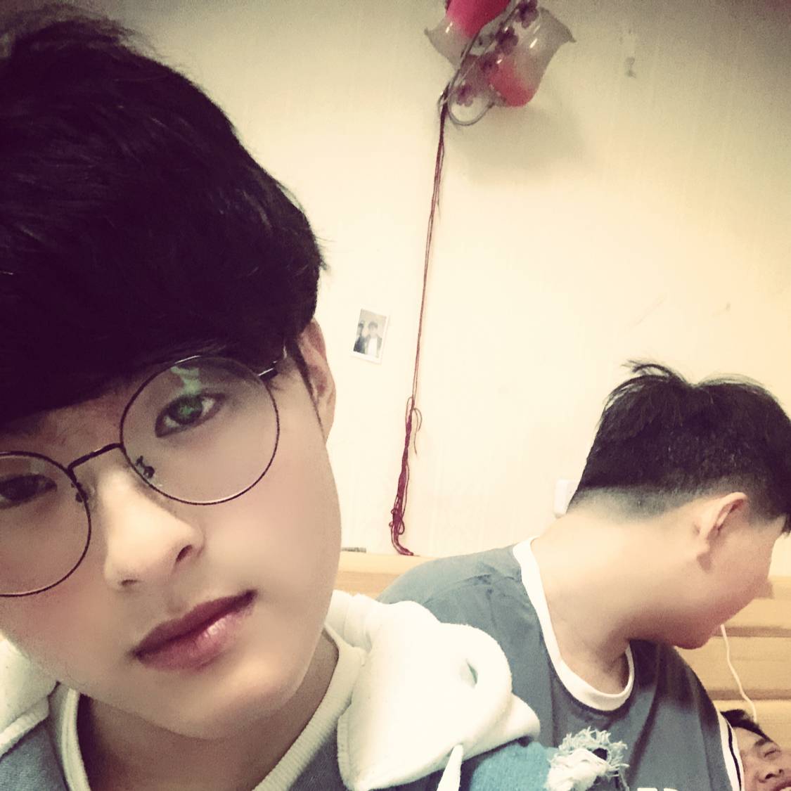 手链笑壮观的照片