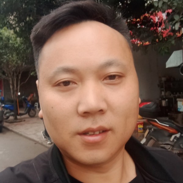 健壮苦恋晨阳的照片