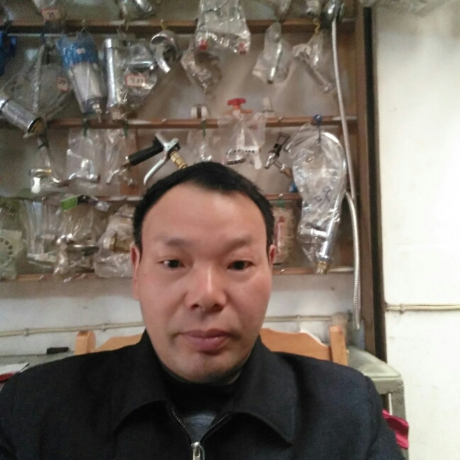 快乐未来同心相伴的照片