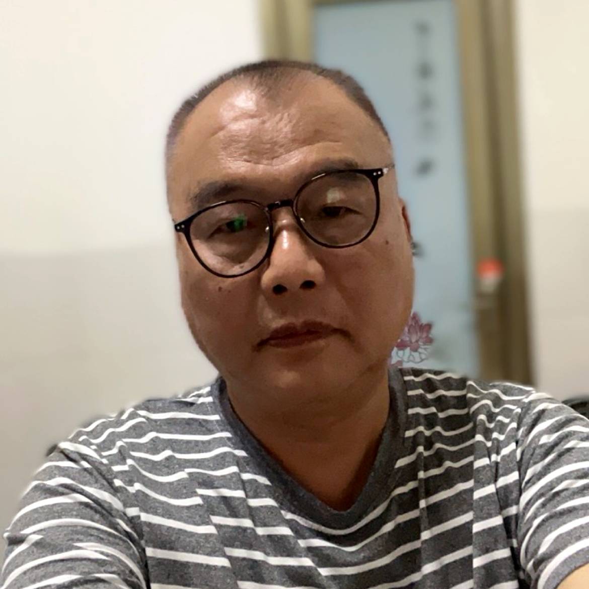 清风何时吹的照片