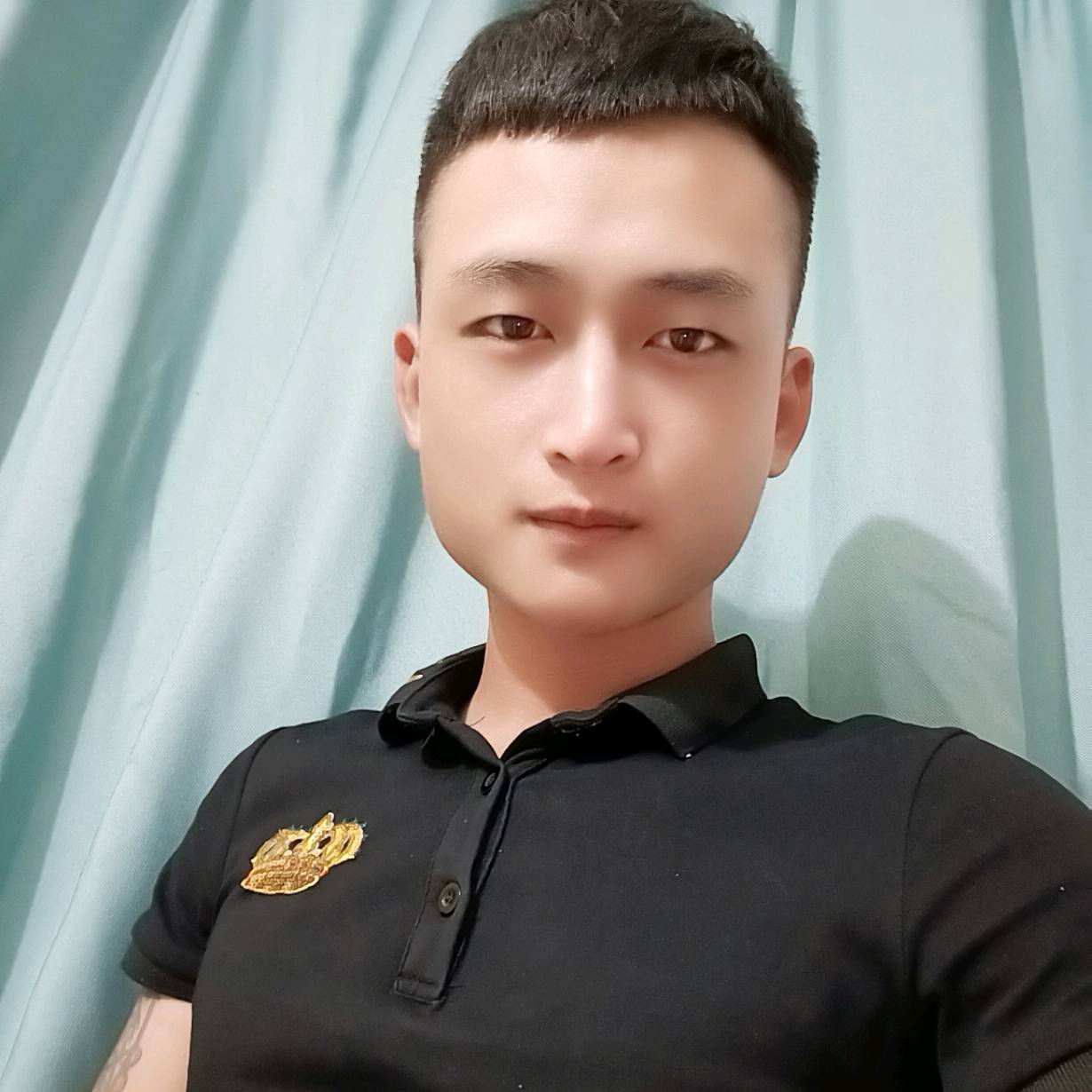 现代停止清曲的照片