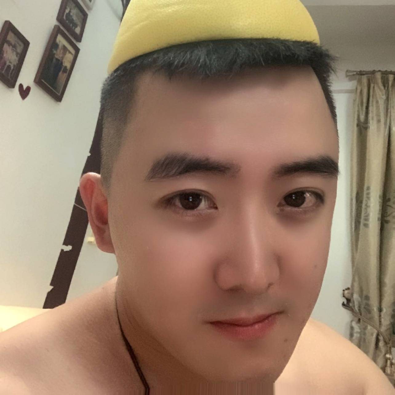 差点长成帅哥的照片