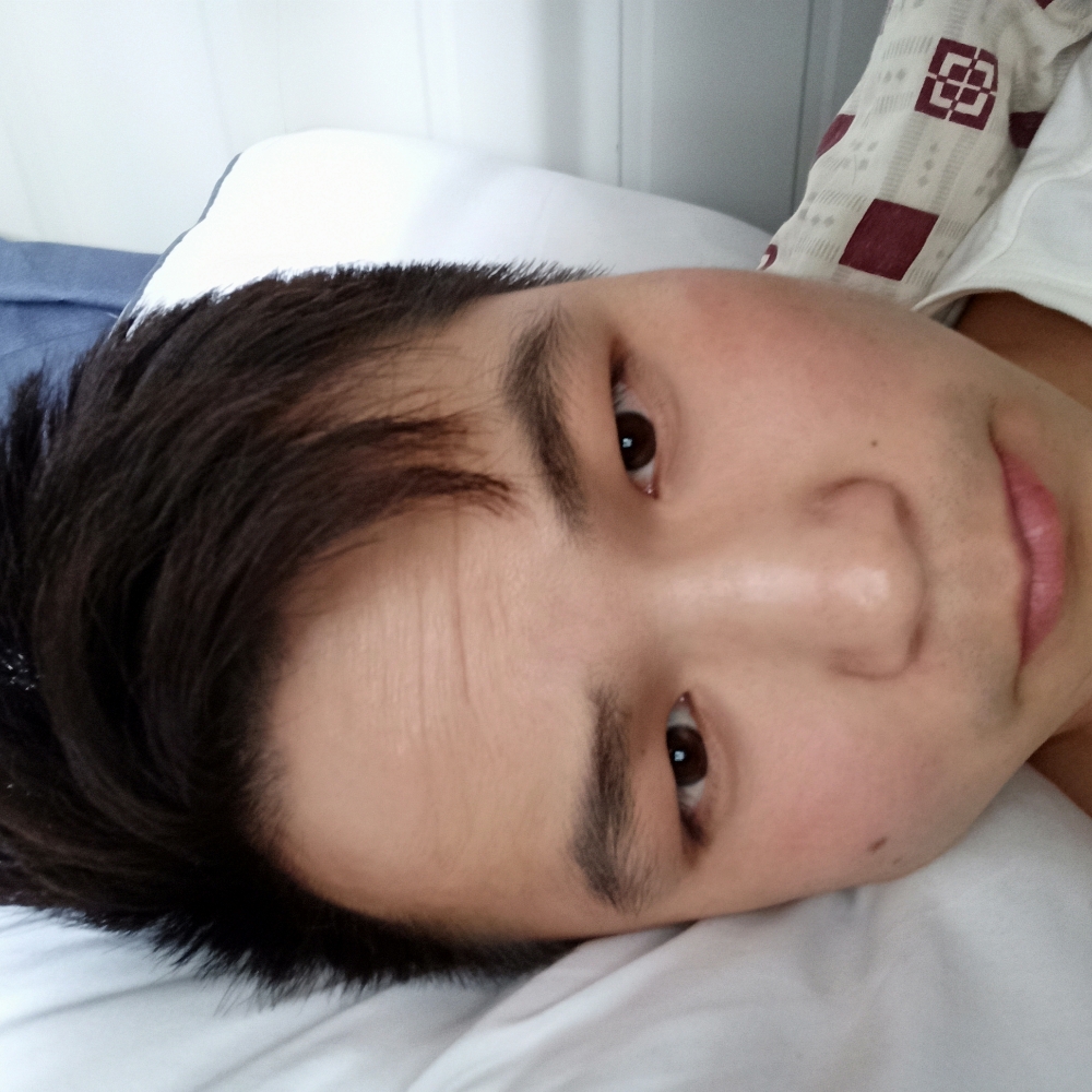 冷月拾忆虚拟的照片