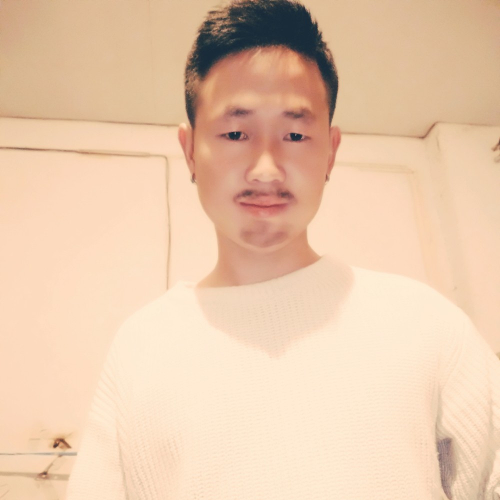 孤心拿自由的照片