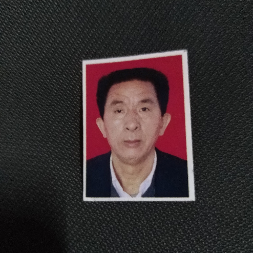 真心实意牵手人生的照片