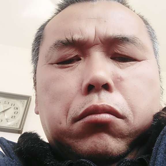 淡然爱飞机的照片