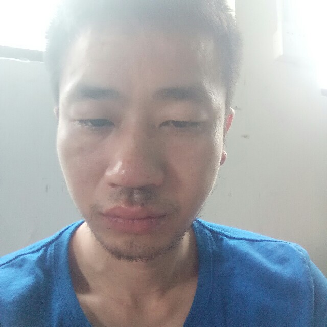 何小兵的照片