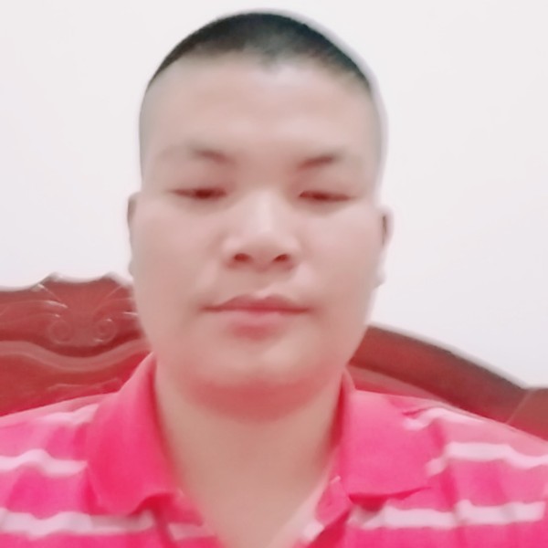 兔子吃鱼的照片