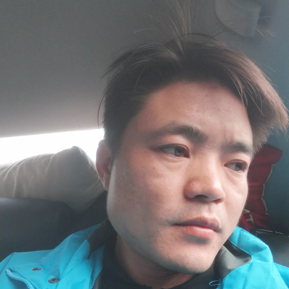 AUX的照片