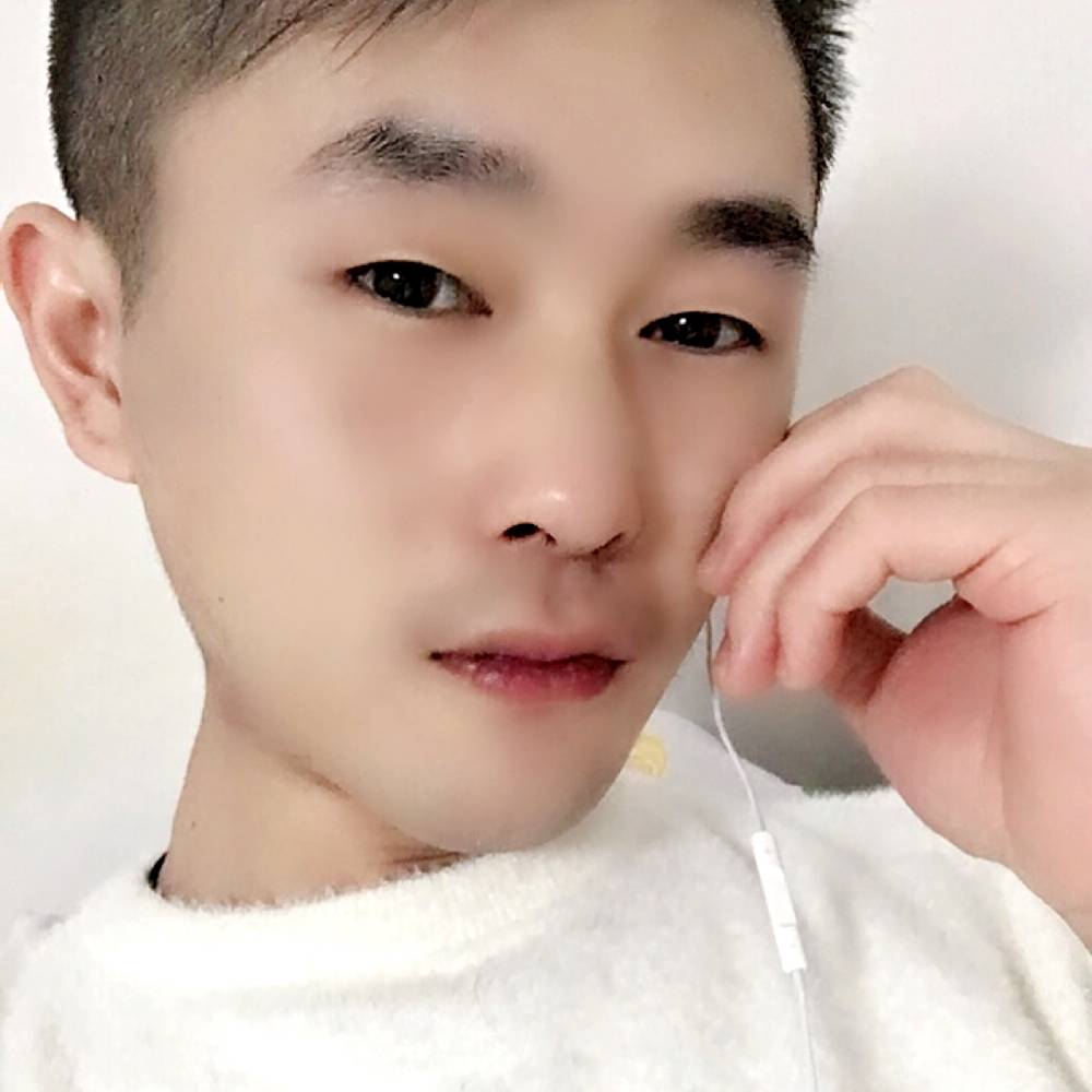 羽毛俊秀的照片