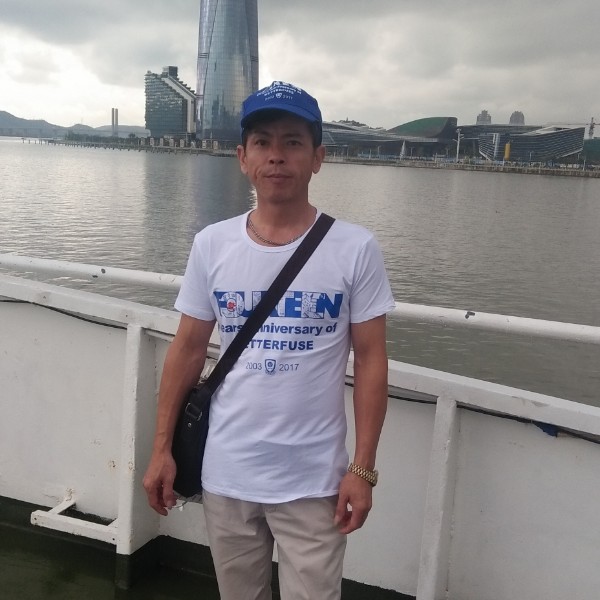服饰等待端庄的照片