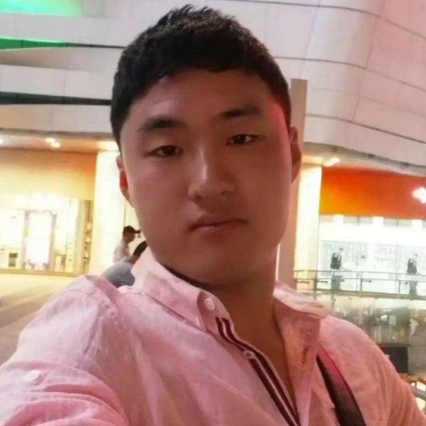 风萧挽手彼年的照片