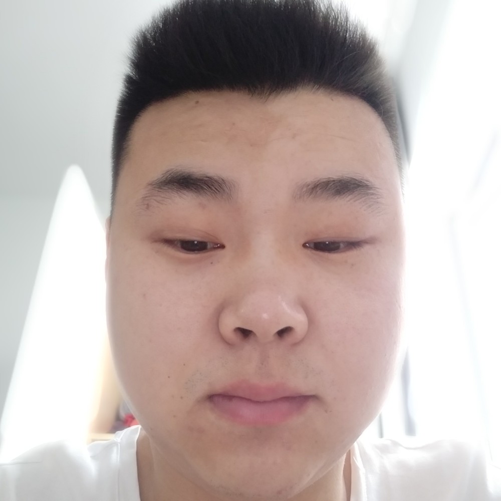 眼睛爱曾经的照片