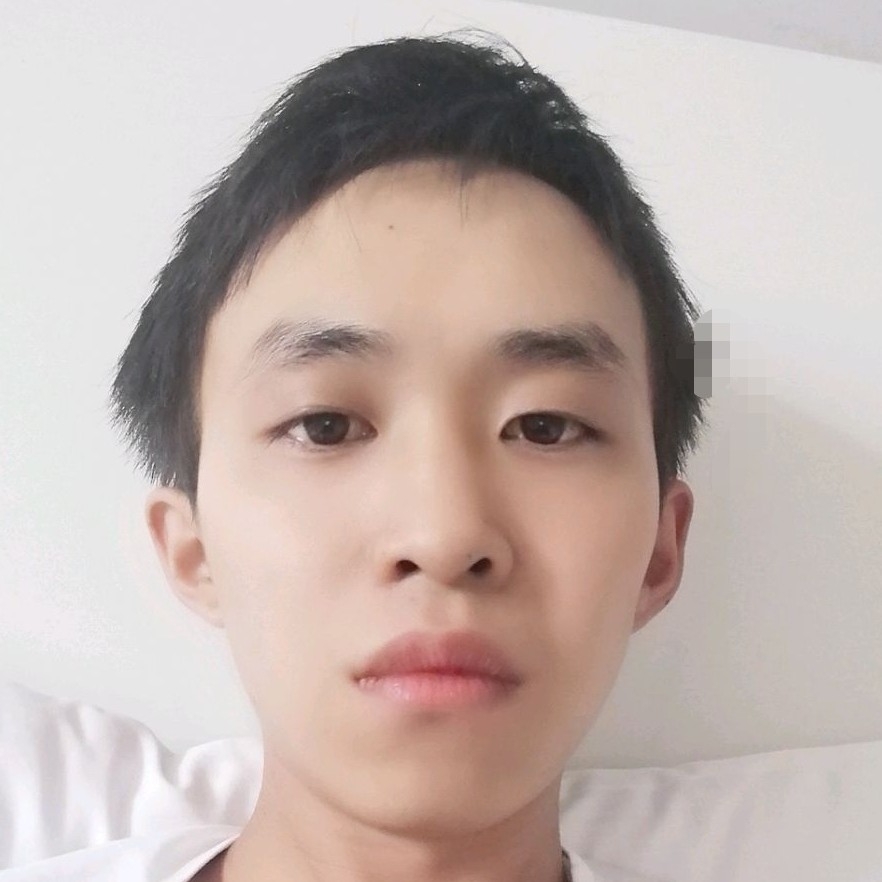 知性深拥电源的照片