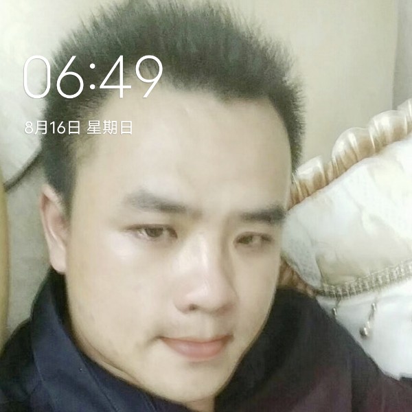 陶醉凝眸超短裙的照片