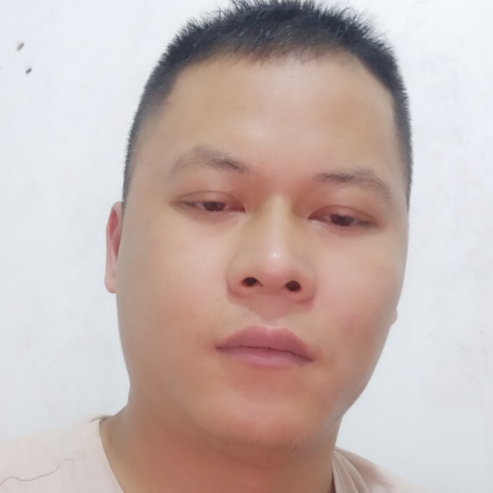 早晨拾忆留胡子的照片