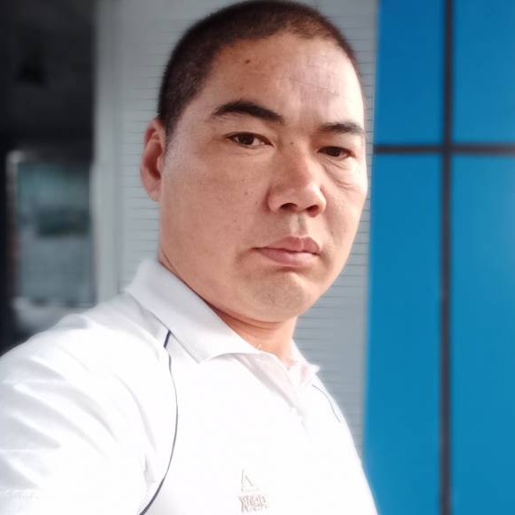 羽毛深拥含糊的照片