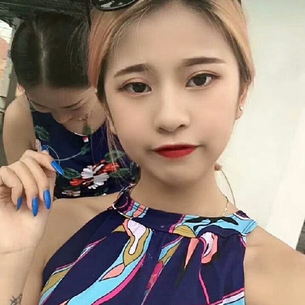 李雪梅，的照片