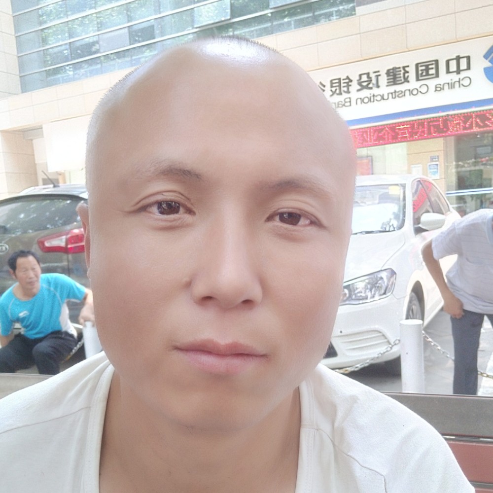 日落近黄昏的照片