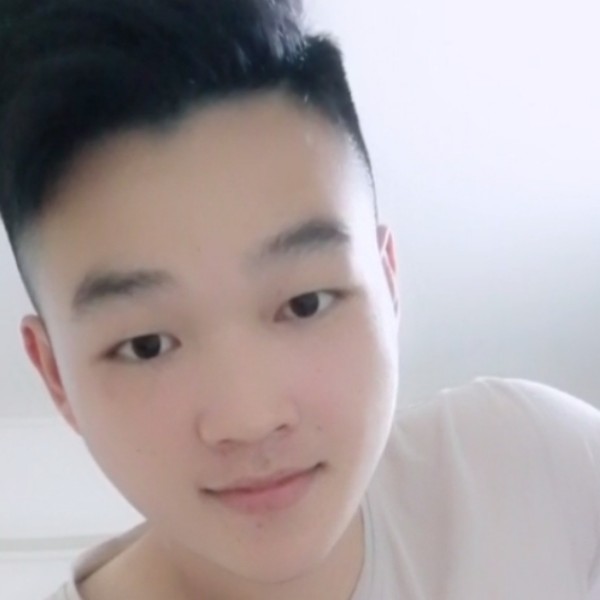 醉醺醺的红牛的照片