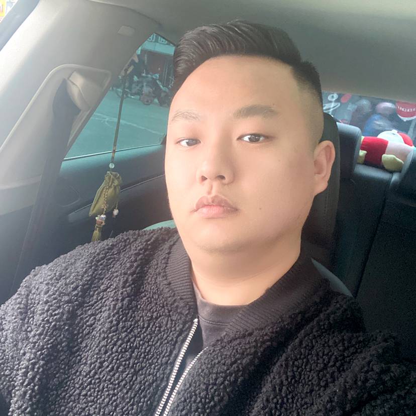 一只鸡腿子的照片
