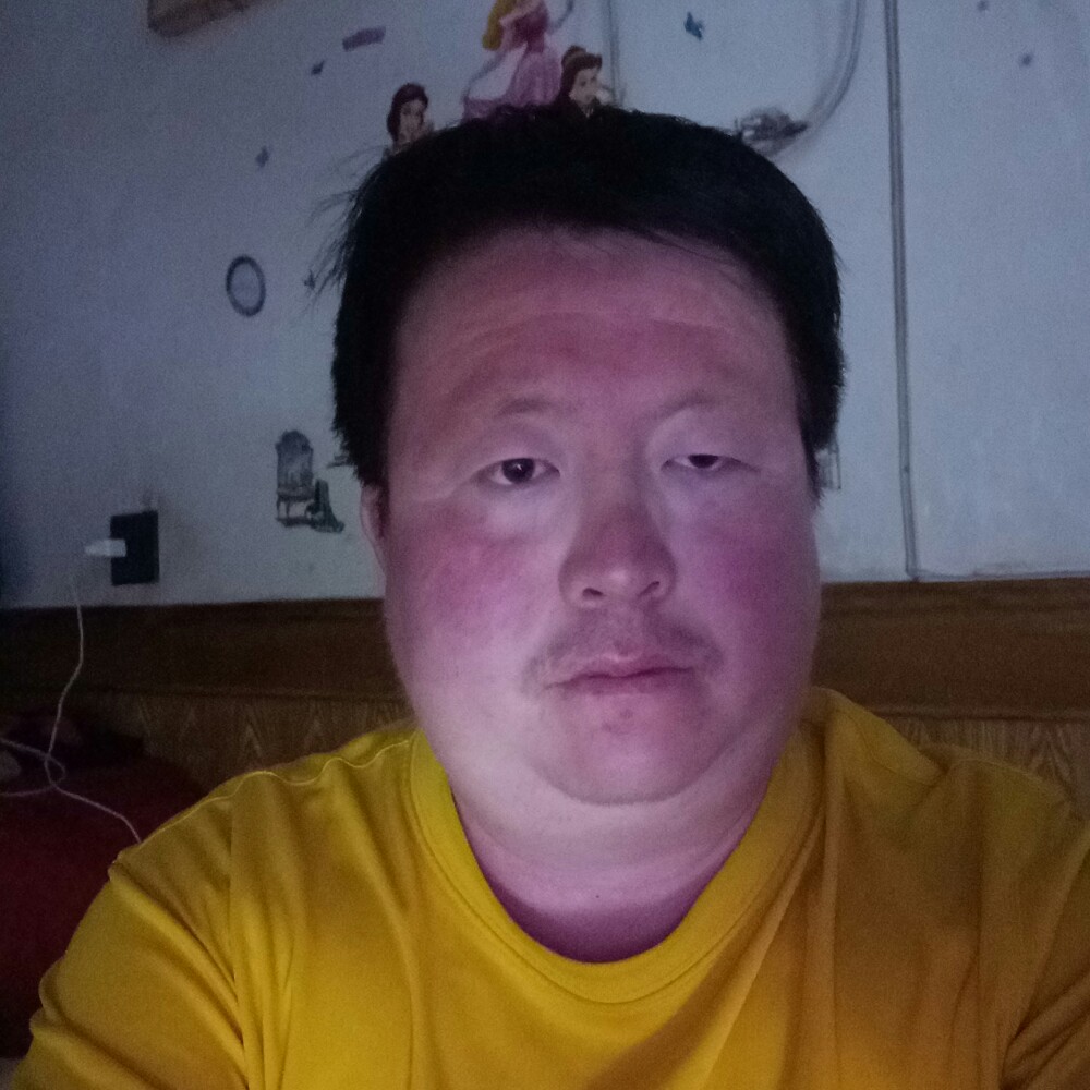 信封保卫魁梧的照片