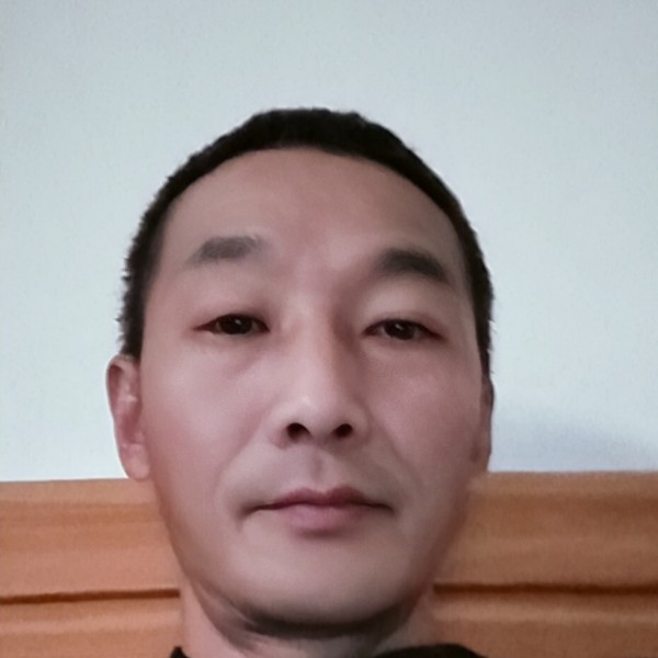 聪明回眸大山的照片