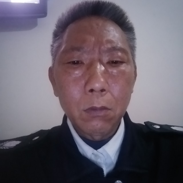 高大睫毛膏的照片
